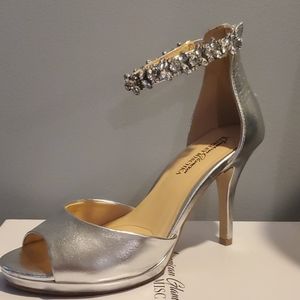 Shoe